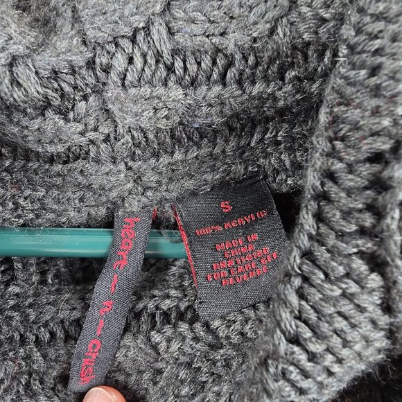 Heart N Crush Womens Black Cable Knit Tunic Sweater Size Small 100% Acrylic - Picture 3 of 6